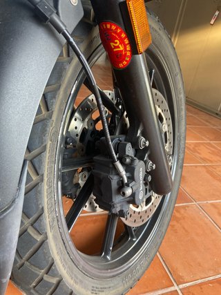 BMW F700GS 2016 Negra/Roja - 42.000km