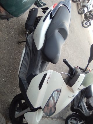 Piaggio X7