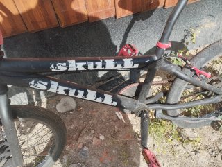 Bicicleta BMX Skull Negra