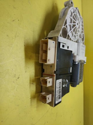 MOTOR ELEVALUNAS DERECHO PEUGEOT 307CC Brose