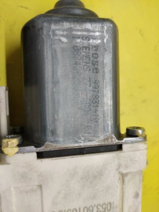 MOTOR ELEVALUNAS DERECHO PEUGEOT 307CC Brose