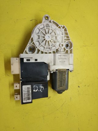 MOTOR ELEVALUNAS DERECHO PEUGEOT 307CC Brose
