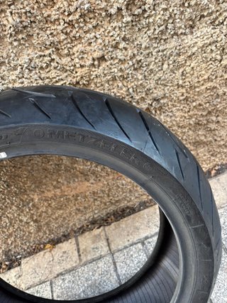 Neumático Metzeler Roadtec Z8 Interact 190/50/17