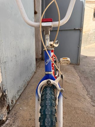 Bicicleta BMX Orbea Roja, Blanca y Azul
