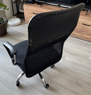 Silla de oficina negra