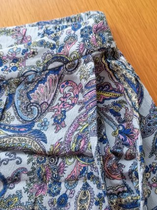 Pantalón estampado paisley