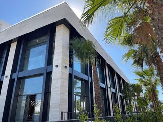 Local comercial en alquiler en Nueva Andalucía centro en Marbella