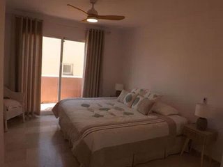 Casa adosada en alquiler en Nueva Andalucía centro en Marbella