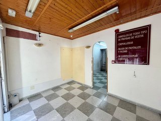 Local comercial en alquiler en La Granja en Zaragoza