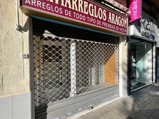 Local comercial en alquiler en La Granja en Zaragoza