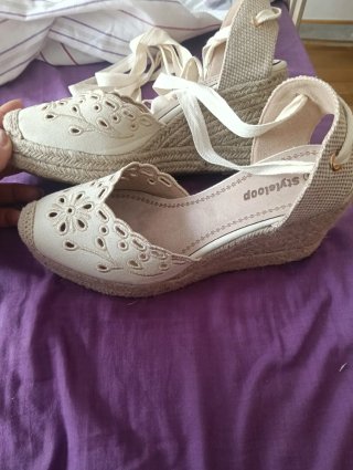 Sandalias beige con cuerdas talla 40
