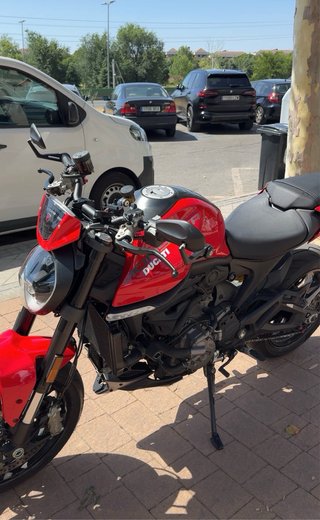 Ducati Monster 937