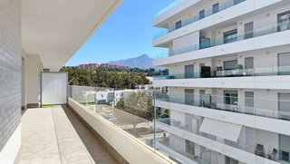 Piso en alquiler en Nueva Andalucía centro en Marbella