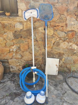 Barrendera y red piscina