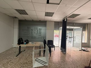 Local comercial en alquiler en Carranque - Haza Cuevas en Málaga