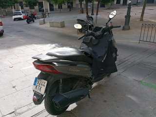 Moto Kymco Grand Dink 300 Gris