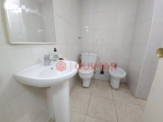 Local comercial en venta en Les Planes en Sant Joan Despí