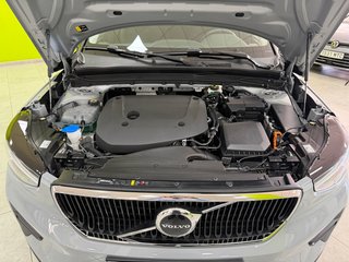 Volvo XC40 Essential 4x2 2.0B3 2.0G 163CV Aut MHEV