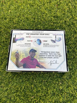 Bridgestone Tour B X Edición Tiger Golf Balls