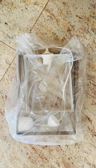 Lampadario moderno beige e bianco