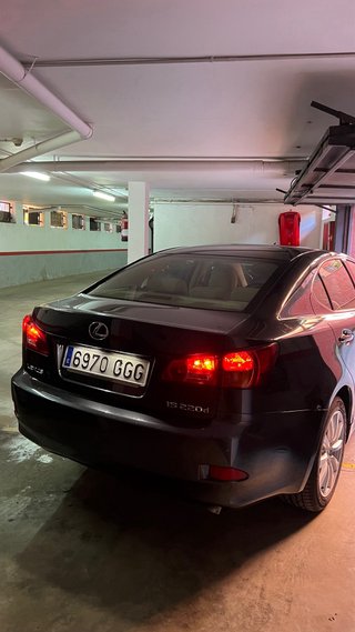 Lexus IS 220d