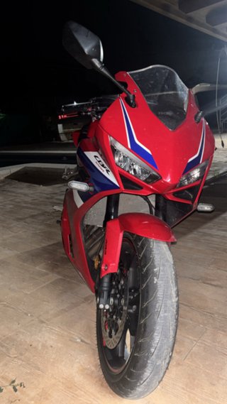 Honda CBR650R A2