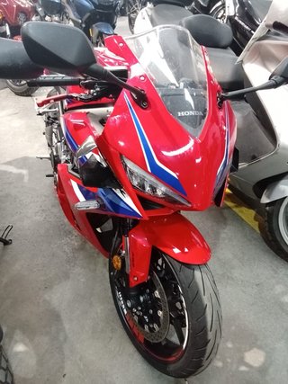 Honda CBR650R A2