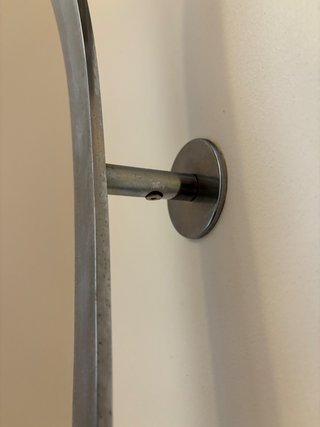 Percheros de madera y metal