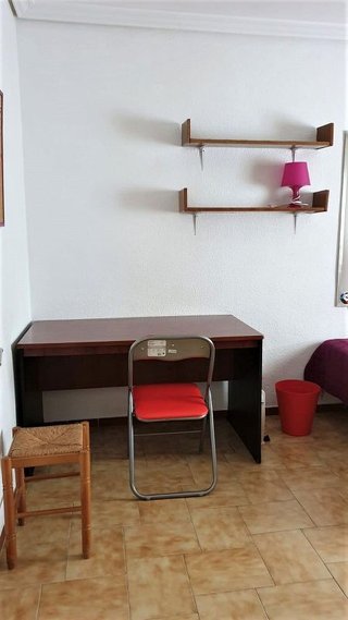 Piso en alquiler en Tres Huertas - El Torrejón - El Cerezo en Sevilla