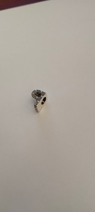 Charm Letra P Pandora Plata