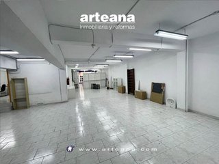 Local comercial en alquiler en Bellas Vistas en Madrid