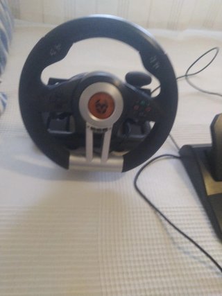 Volante y Pedales para PC y PS