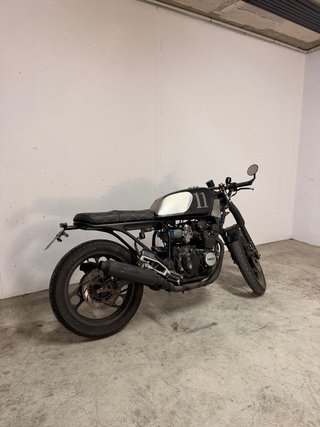 Yamaha XJ600 Cafe Racer Personalizada