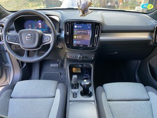 Volvo XC40 2025