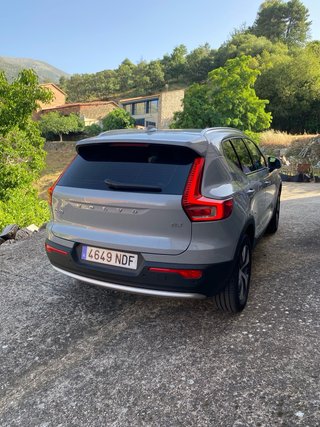 Volvo XC40 2025