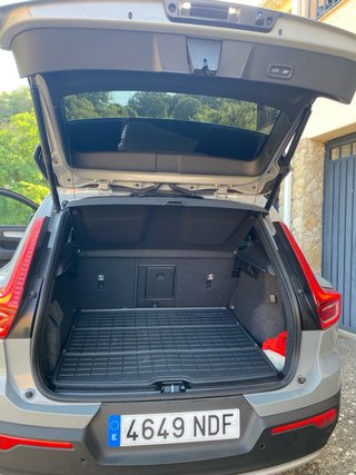 Volvo XC40 2025