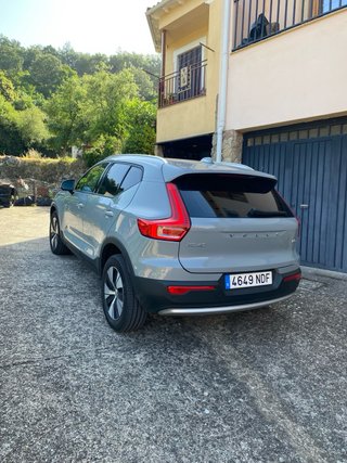 Volvo XC40 2025