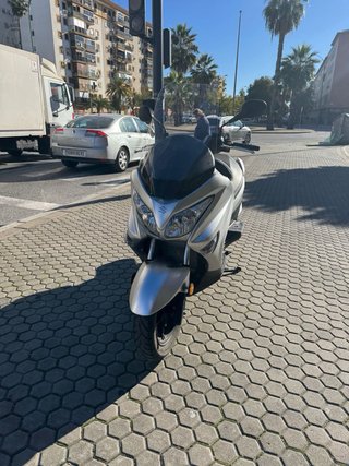 Suzuki Burgman 200