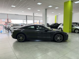 Porsche Taycan RWD 476CV con overboost EL TOP!!!!!