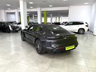 Porsche Taycan RWD 476CV con overboost EL TOP!!!!!
