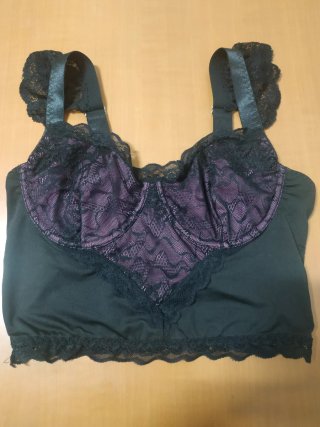 Top lencero Goth negro y morado