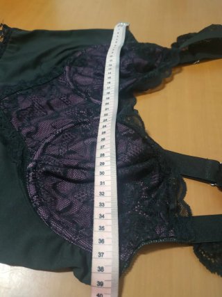 Top lencero Goth negro y morado