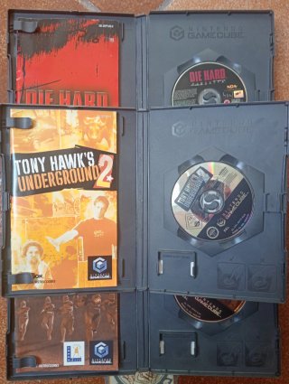 Pacchetto di due videogiochi per Nintendo GameCube