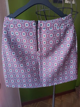 Minifalda estampada Stradivarius