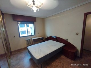 Piso en alquiler en Hospital en Jaén