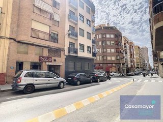 Local comercial en alquiler en Ensanche - Diputación en Alicante
