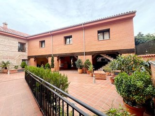 Ático en alquiler en Casco Histórico en Alcalá de Henares