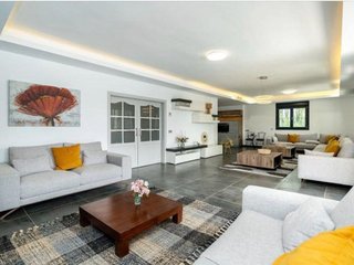Chalet en alquiler en Los Naranjos - Las Brisas en Marbella