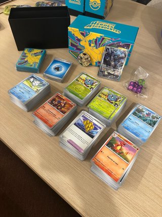 Lotto di Carte Pokémon Collezione Ascendente