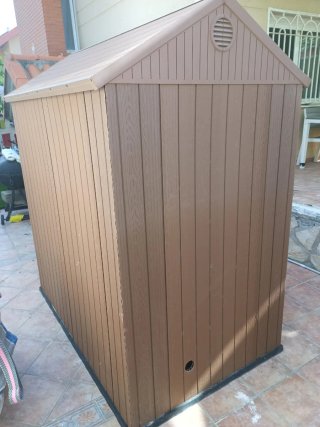 Caseta exterior Keter marrón